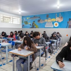 Prova Paraná Mais: 100 mil alunos da rede estadual se preparam para disputar vagas na UFPR 