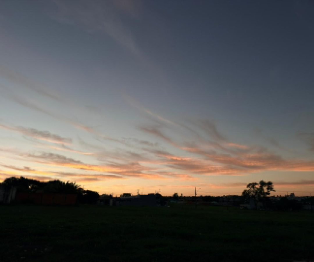 Sexta-feira promete calor, nuvens e chance de pancadas em Cascavel
