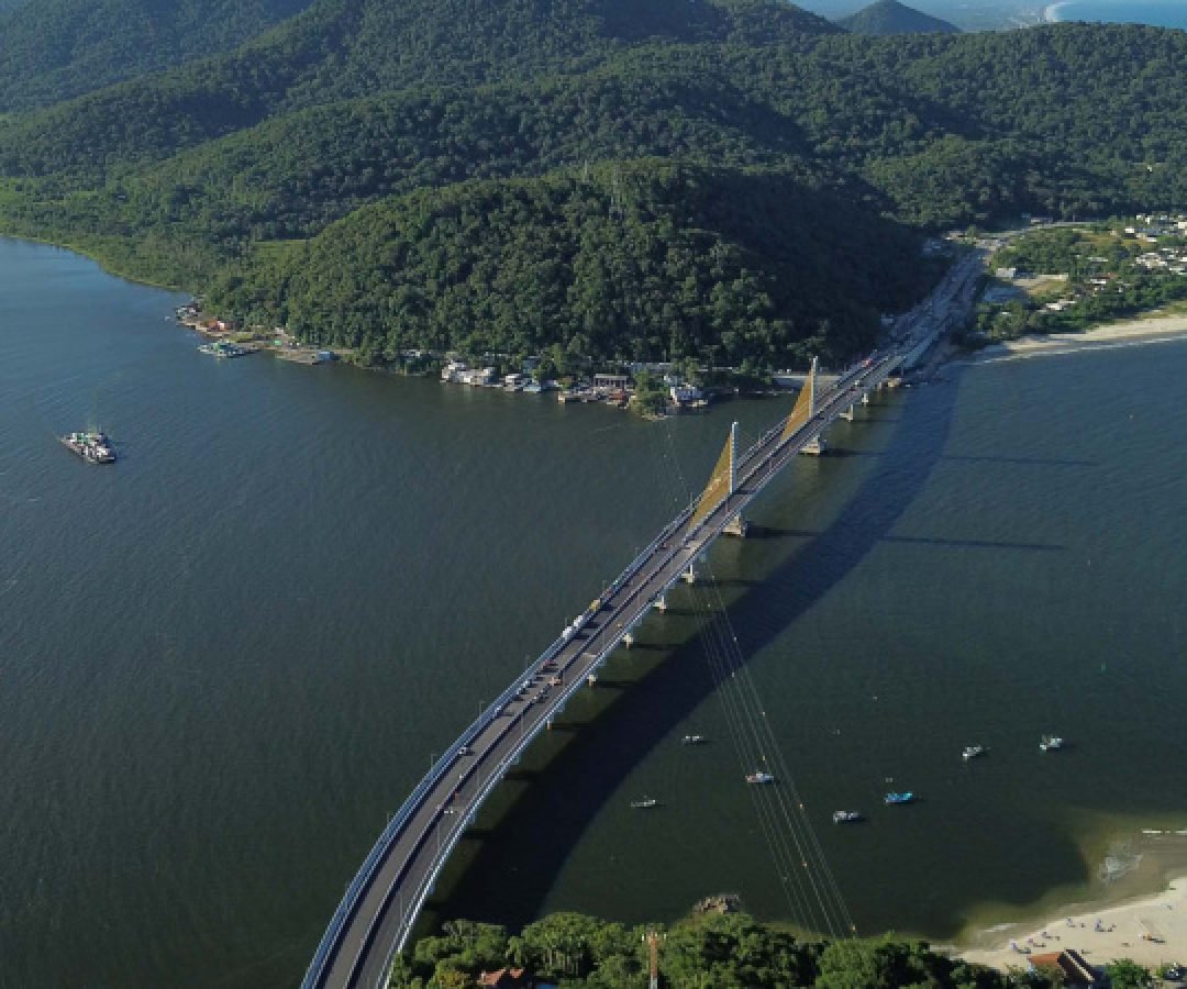 Ponte de Guaratuba já está 100% pavimentada e começa a ganhar iluminação final