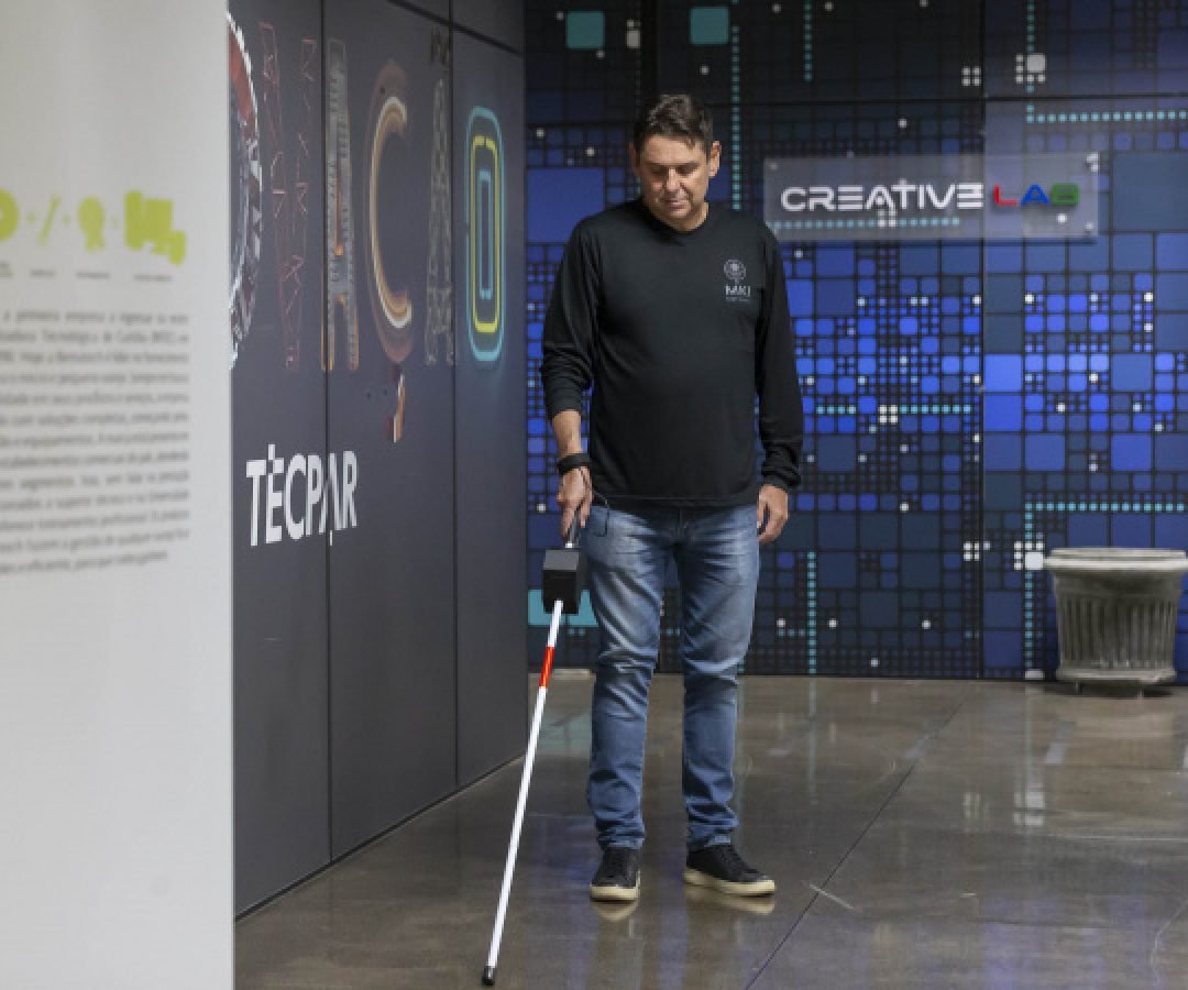 Incubada no Tecpar, empresa desenvolve bengala inteligente para deficientes visuais