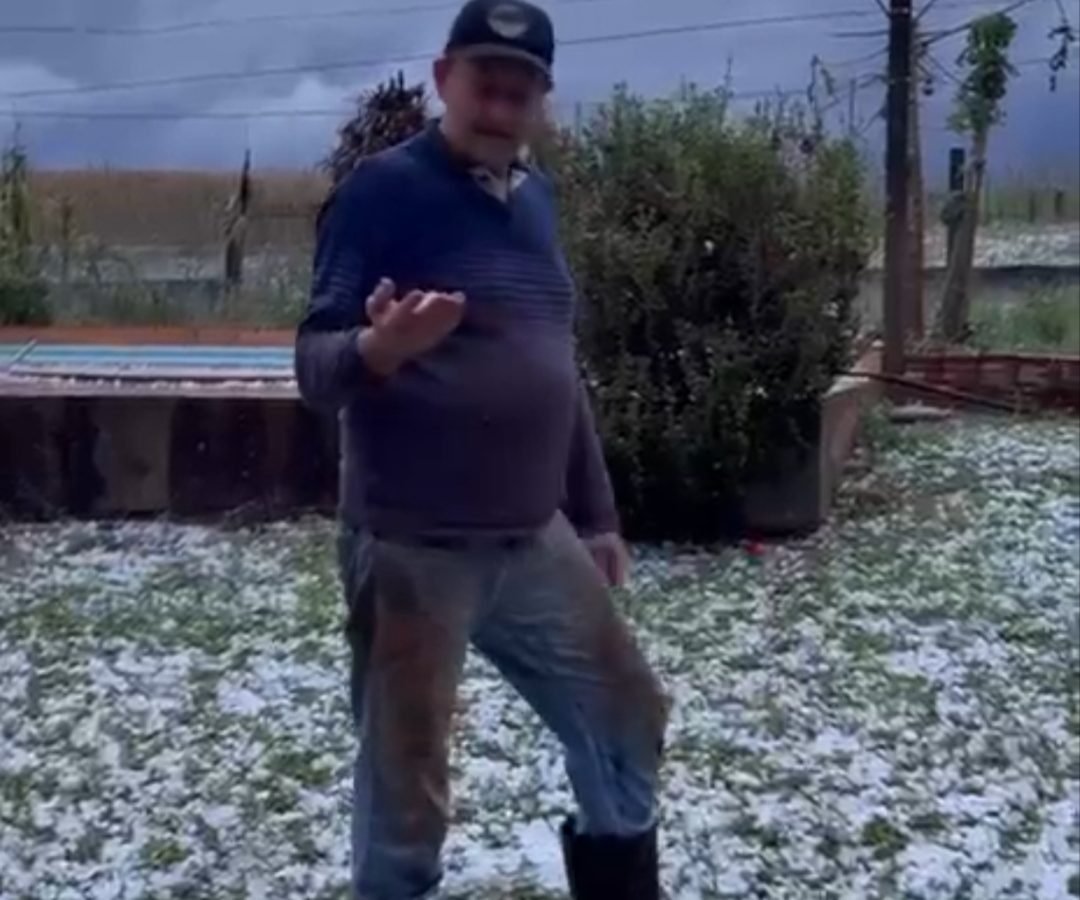 Temporal com forte chuva de granizo atinge distrito de Bom Princípio, em Toledo