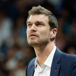 tiago-splitter-faz-historia-e-assume-comando-de-time-na-nba