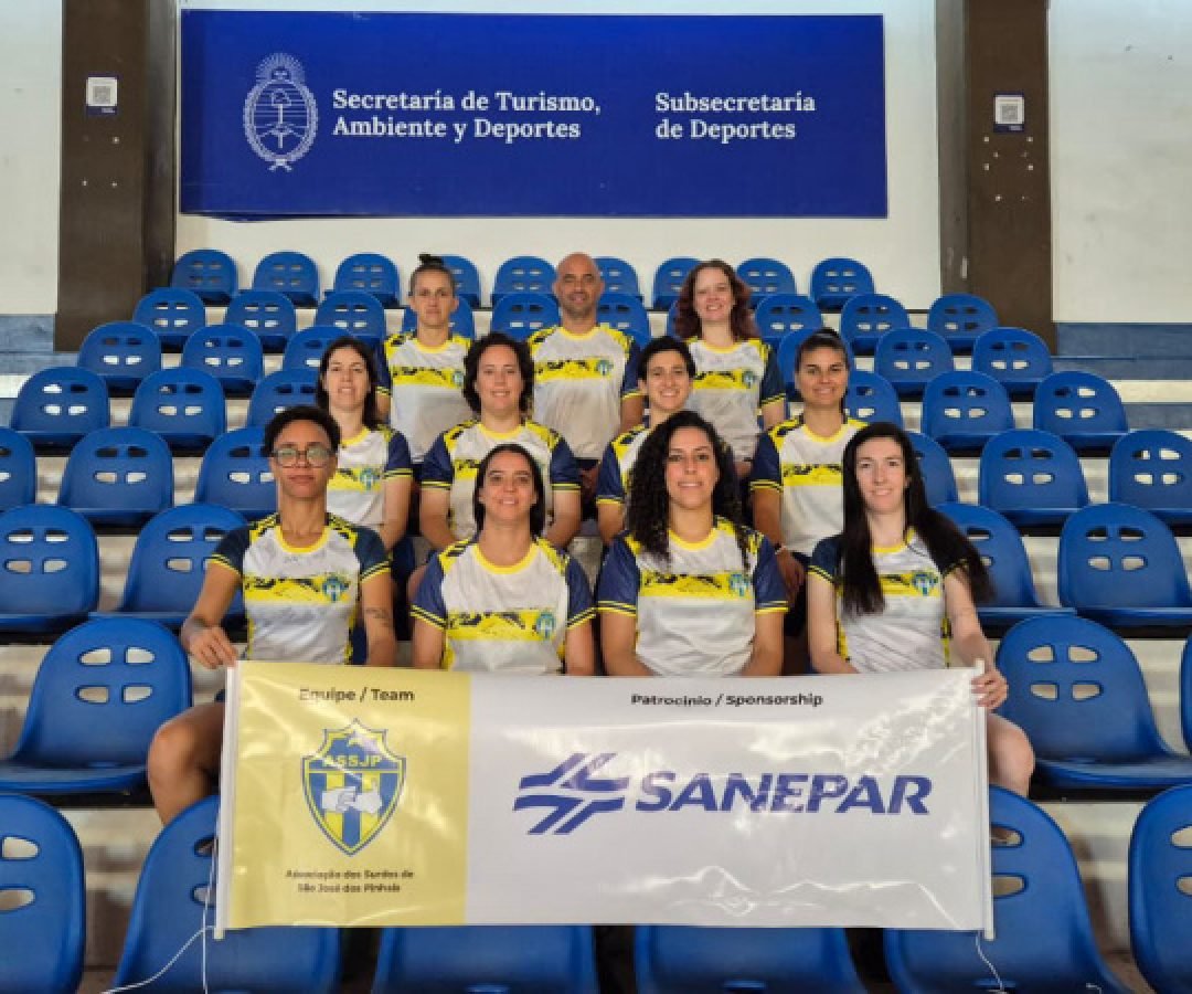 Time de futsal para surdas apoiado pela Sanepar busca o Mundial de Clubes na Argentina