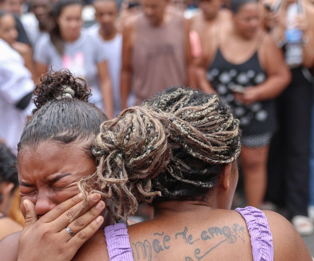 Ativistas denunciam massacre em ação policial no Rio