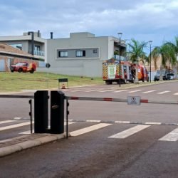 Trabalhador fica ferido em obra na rua Jorge Lacerda