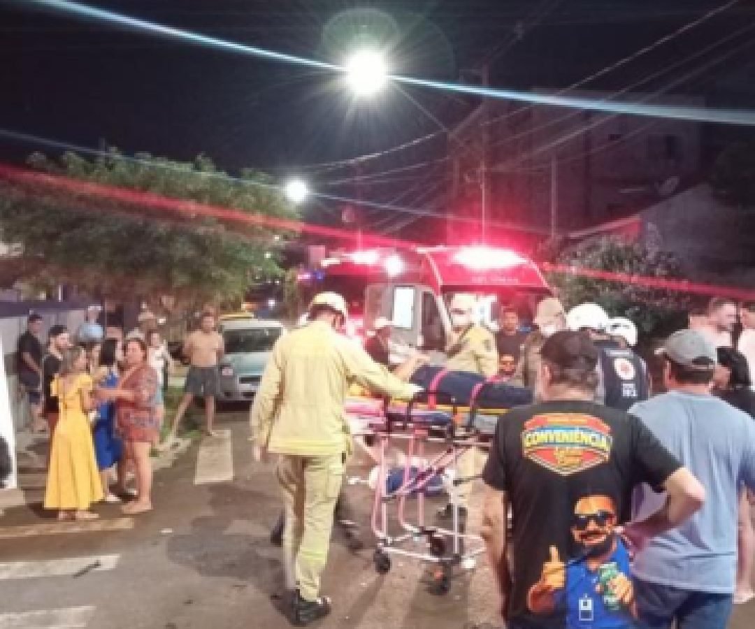 atropelamento deixa uma mulher morta e três feridos em estado gravíssimo