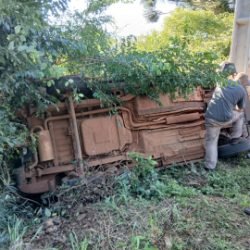 Três veículos se envolvem em acidente na Rio da Paz