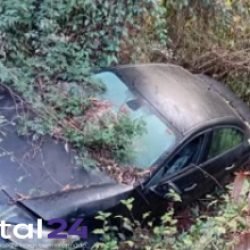 Veículo abandonado é encontrado às margens de estrada rural em Cafelândia