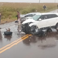 Veículos batem na BR-369 em Cafelândia