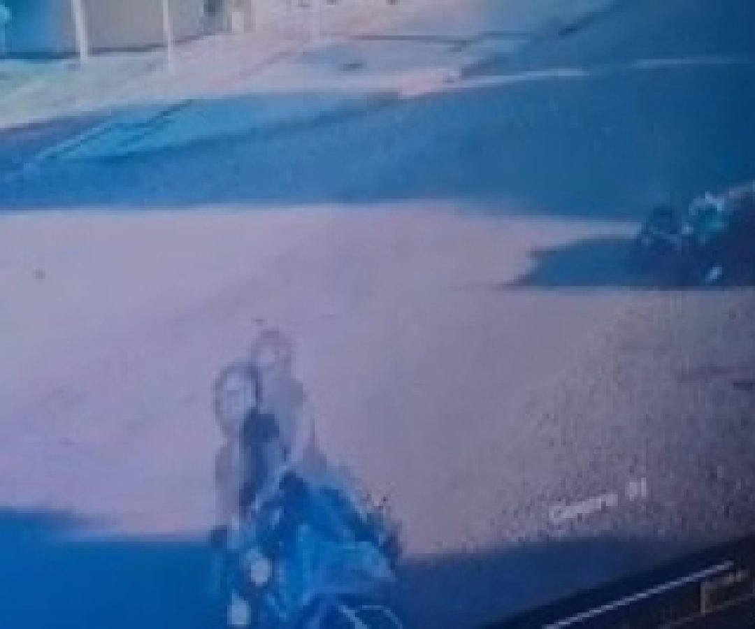 Venezuelano pede ajuda para encontrar motorista que colidiu em sua moto