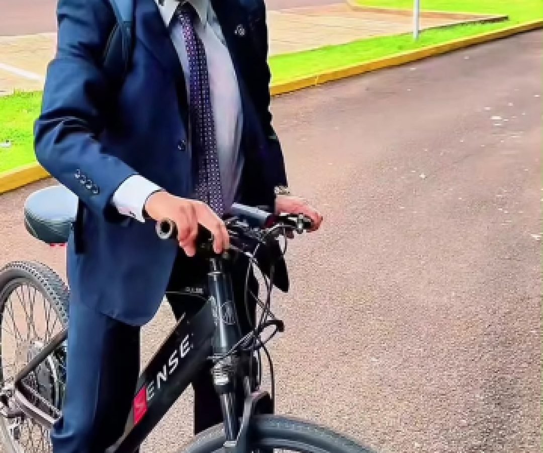 Vereador Dr. Lauri apoia regulamentação de patinetes e bicicletas elétricas em Cascavel