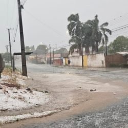 Após temporal com granizo, Estado envia lonas, telhas e kits dormitório para Ponta Grossa