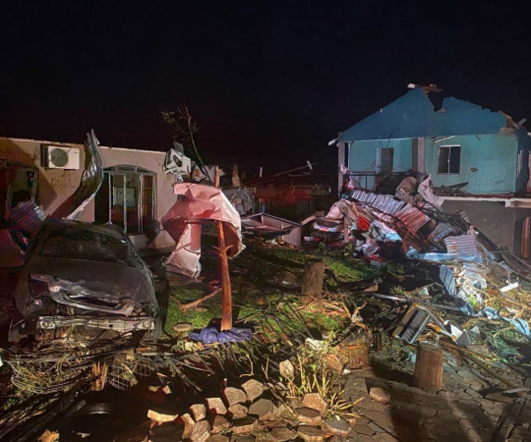 432 pessoas são atendidas após tornado em Rio Bonito do Iguaçu; governador decola para região