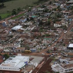 Hospitais de toda a região recebem vítimas do tornado; Defesa Civil orienta sobre doações