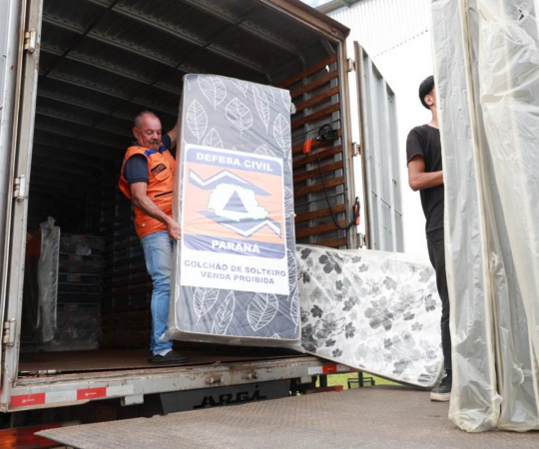 Com mais de mil desalojados e desabrigados, governo e municípios preparam abrigos