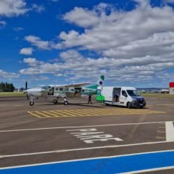 Com apoio aéreo, Estado leva milhares de insumos hospitalares para região de Rio Bonito do Iguaçu