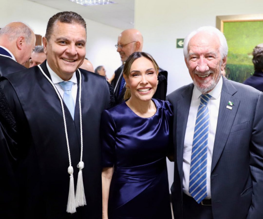 Ex-procuradora-geral do Estado toma posse como desembargadora no TJPR