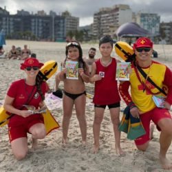Bombeiros realizam ações educativas para crianças no primeiro fim de semana do Verão Maior Paraná