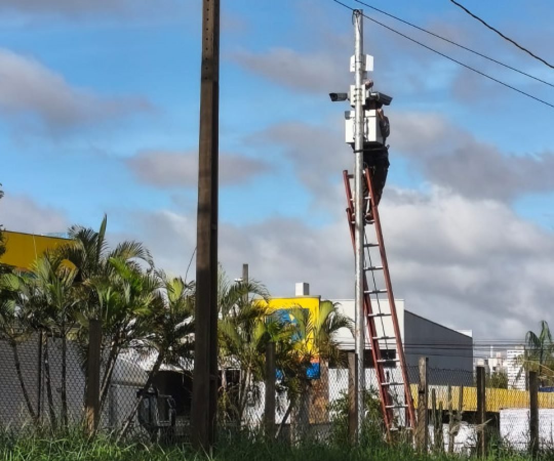 Instalação iniciada: Londrina terá 150 câmeras do programa de monitoramento Olho Vivo