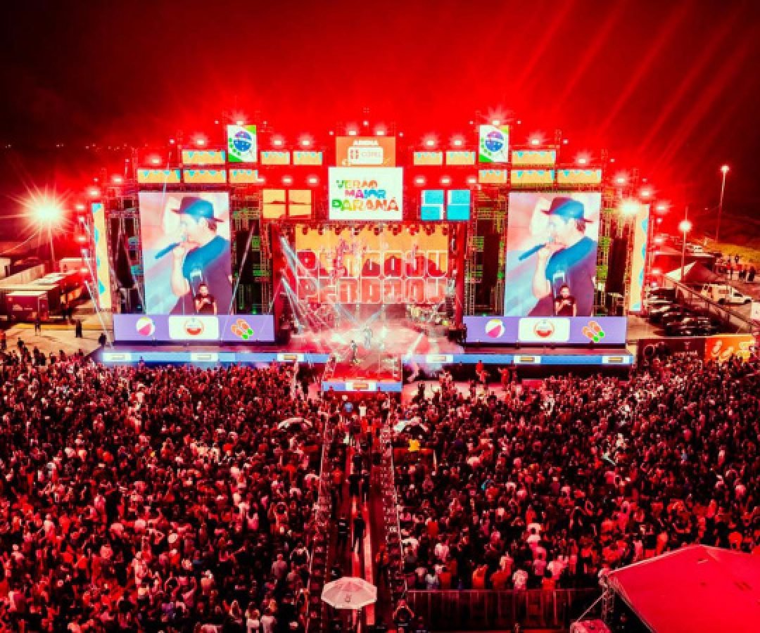 Bruno & Denner e Israel & Rodolffo fazem balada sertaneja para 32 mil pessoas em Pontal do Paraná