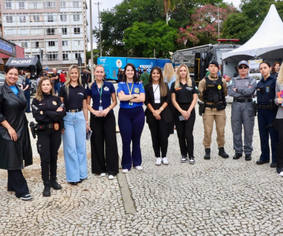 Forças de segurança participam do evento Mulheres em Ação em Curitiba