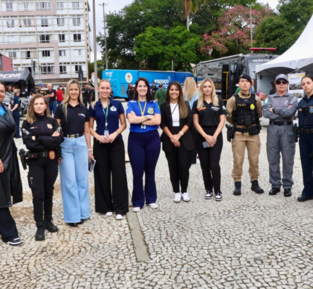 Forças de segurança participam do evento Mulheres em Ação em Curitiba