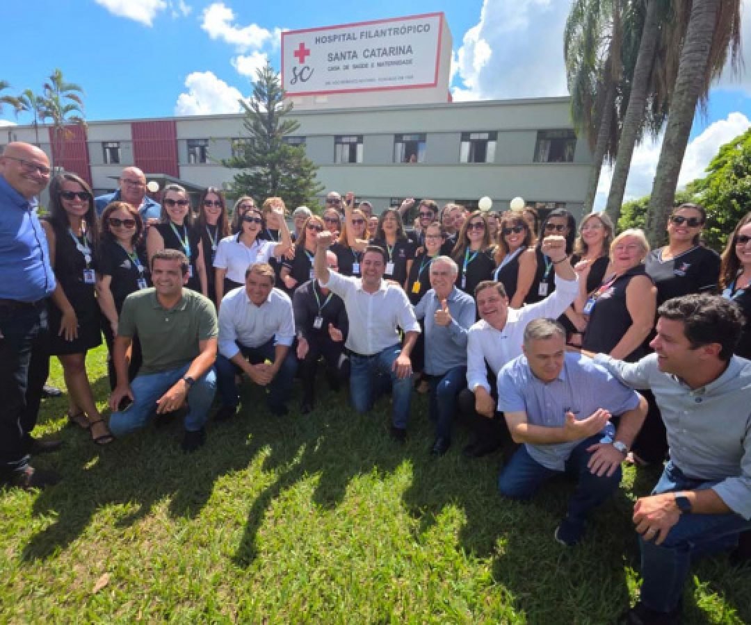 Ratinho Junior entrega ampliação do hospital de Loanda, que agora tem 106 leitos