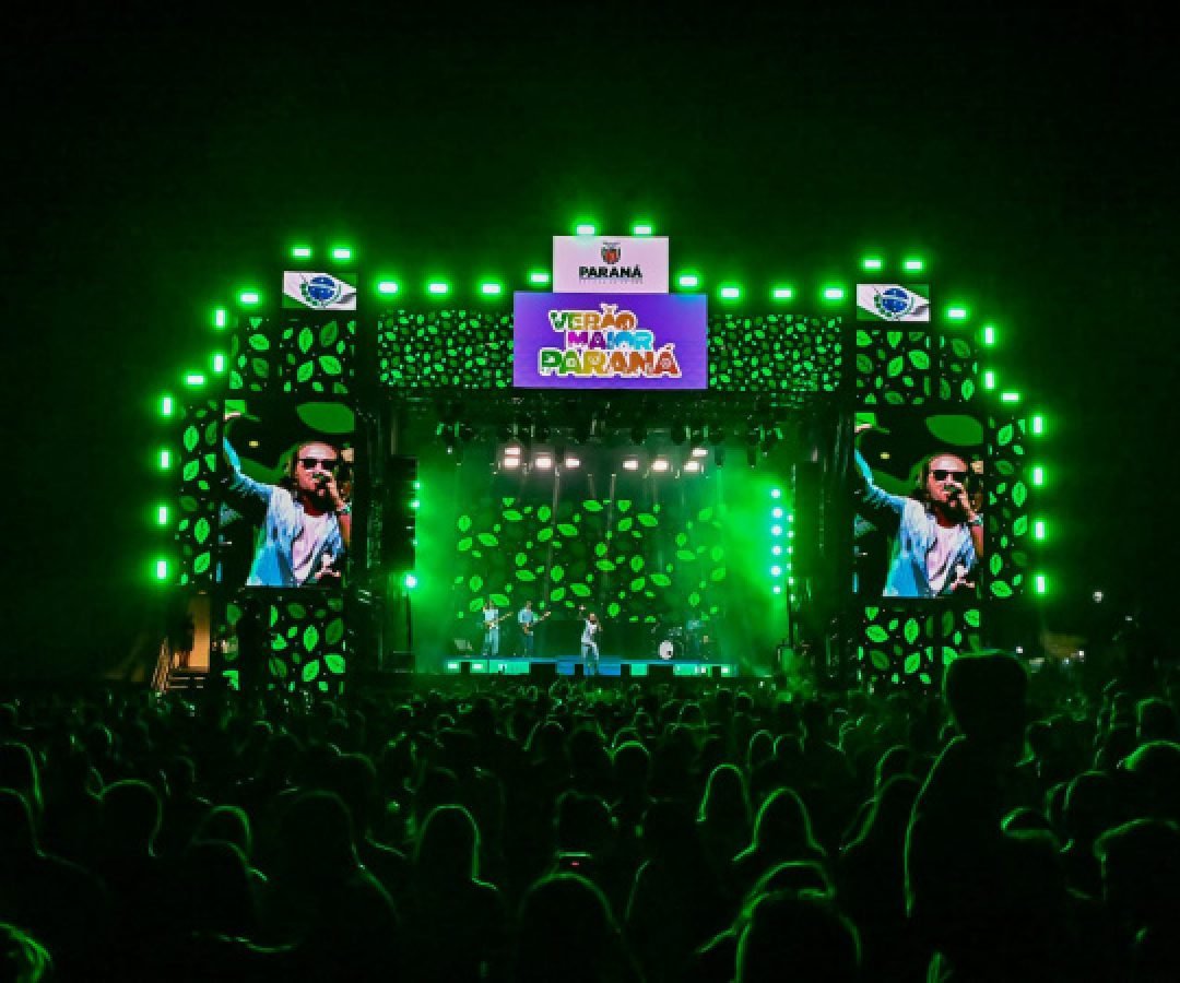 Ilha do Mel tem noite especial do Verão Maior e conquista artistas