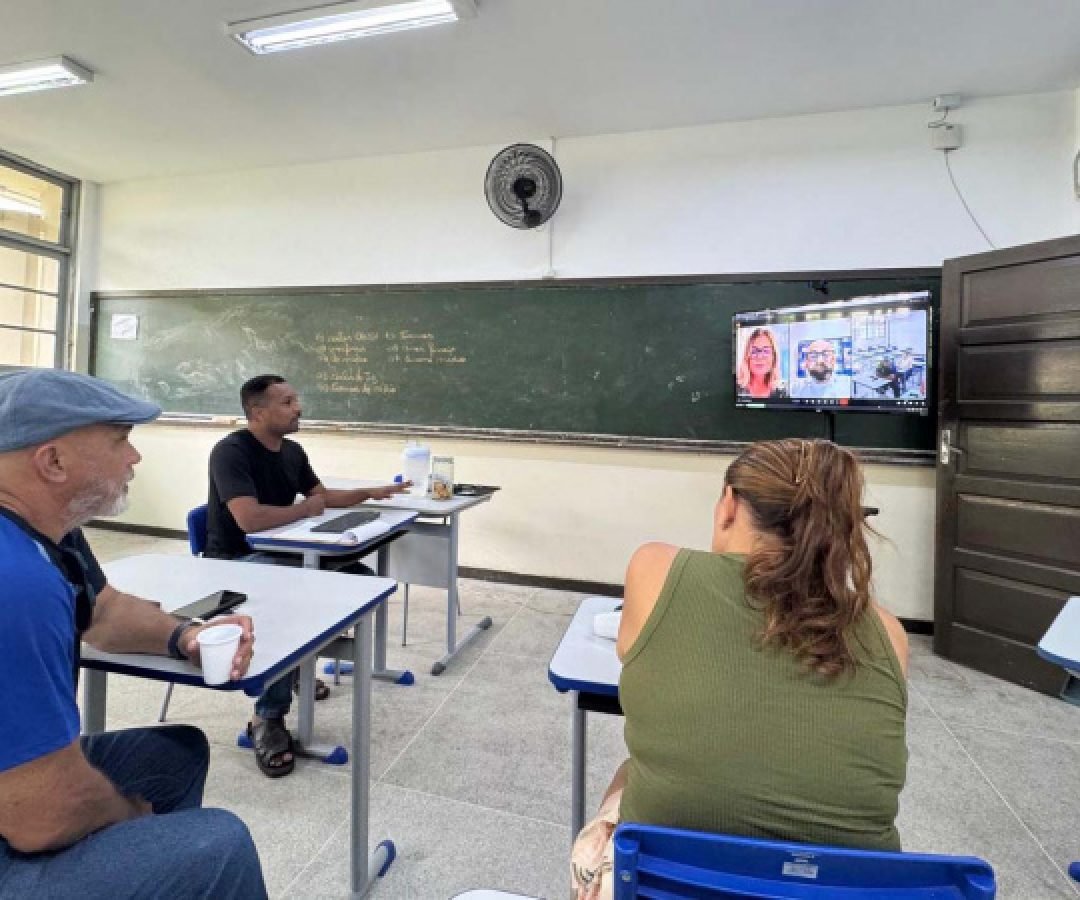 SEED prepara realocação de alunos após incêndio no Instituto de Educação de Paranaguá
