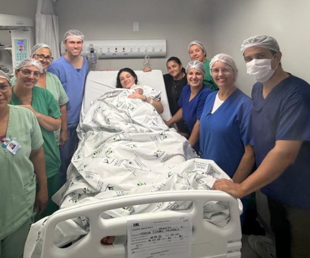 Nasce Helena, primeira bebê da nova Maternidade de Paranaguá