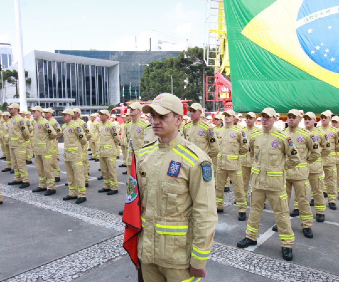 Com posse marcada, Corpo de Bombeiros distribui 851 novos soldados pelo Paraná