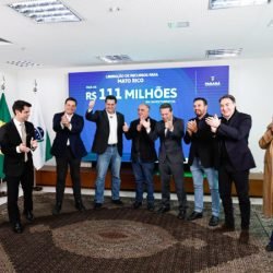 Ratinho Junior confirma R$ 741 milhões para infraestrutura urbana e rural de 12 municípios
