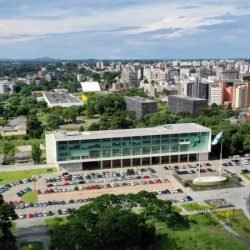 Governo do Paraná nomeia 1.668 aprovados em cinco concursos públicos